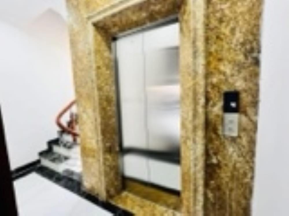 Bán nhà phân lô Phùng Chí Kiên, Cầu Giấy 44m2, 6 tầng, thang máy, ô tô vào nhà