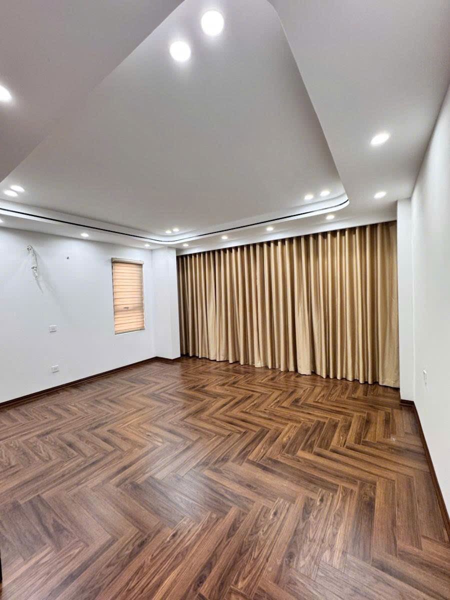 Bán nhà Trần Duy Hưng - 55m2, 6 Tầng, Mới Xây, Giá Tốt
