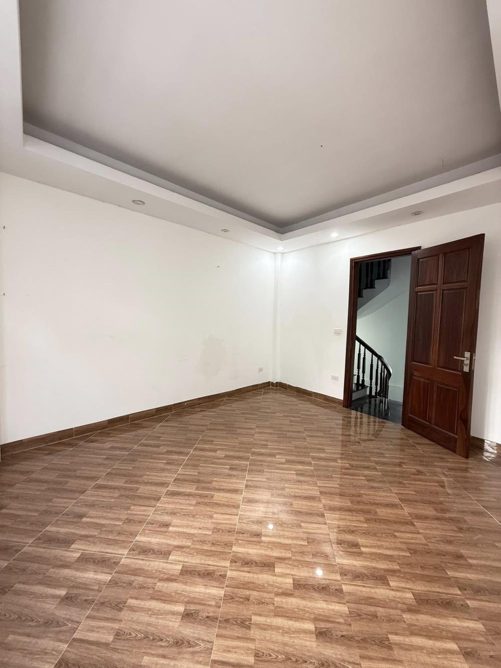 Nhà phố 5 tầng, ngõ nông, 7.4 tỷ - Vị trí đẹp, tiềm năng tăng giá
