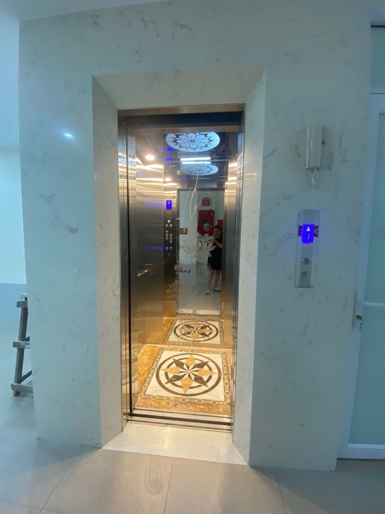 Bán Gấp Nhà Cổ Nhuế 48m² × 6 Tầng, Thang Máy, Giá 1x Tỷ - Vị Trí Đẹp