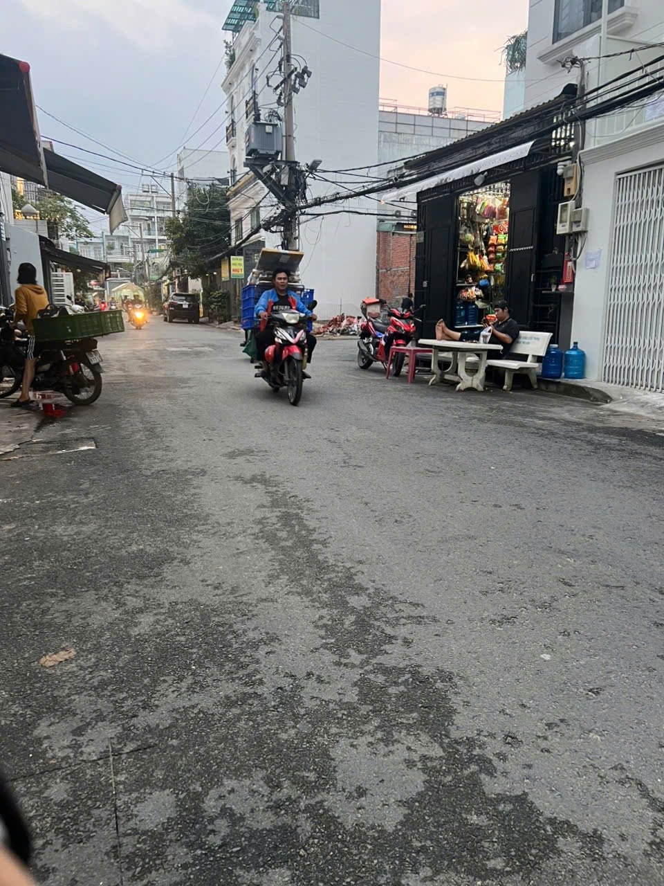 Cho Thuê Nhà Nguyên Căn, Vị Trí Đắc Địa, Kinh Doanh Tốt Tại [Khu vực]
