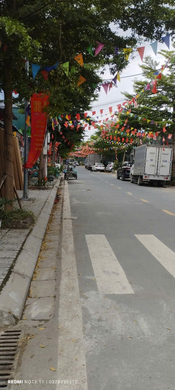 Nhà Mới Kim Chung Hoài Đức: 5 Tầng, 6 Phòng Ngủ, 5.5 Tỷ - Vị Trí Đắc Địa