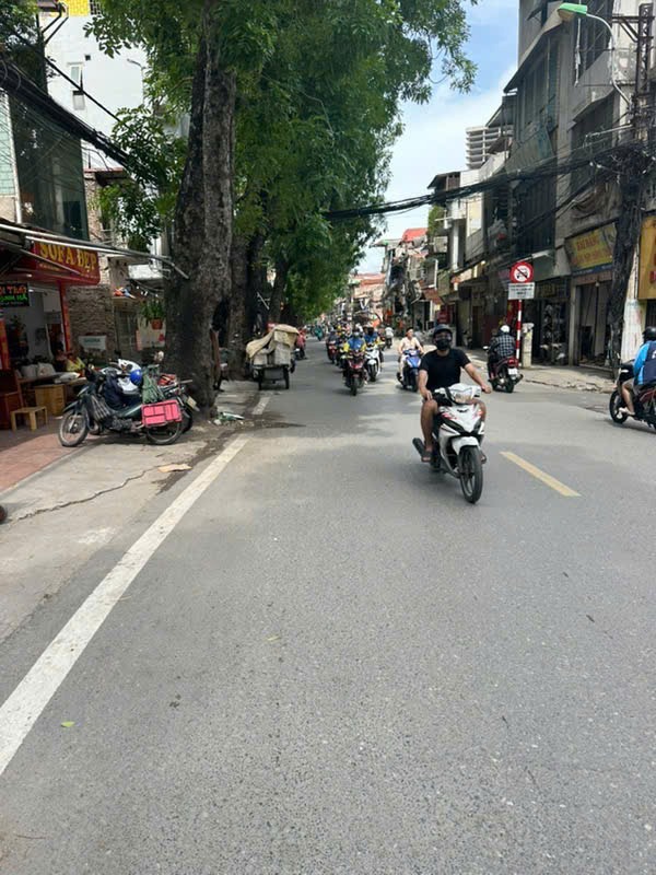 Bán Nhà Mặt Phố La Thành, Hà Nội - 47.7 Tỷ, 98m2 - Vị Trí Vàng