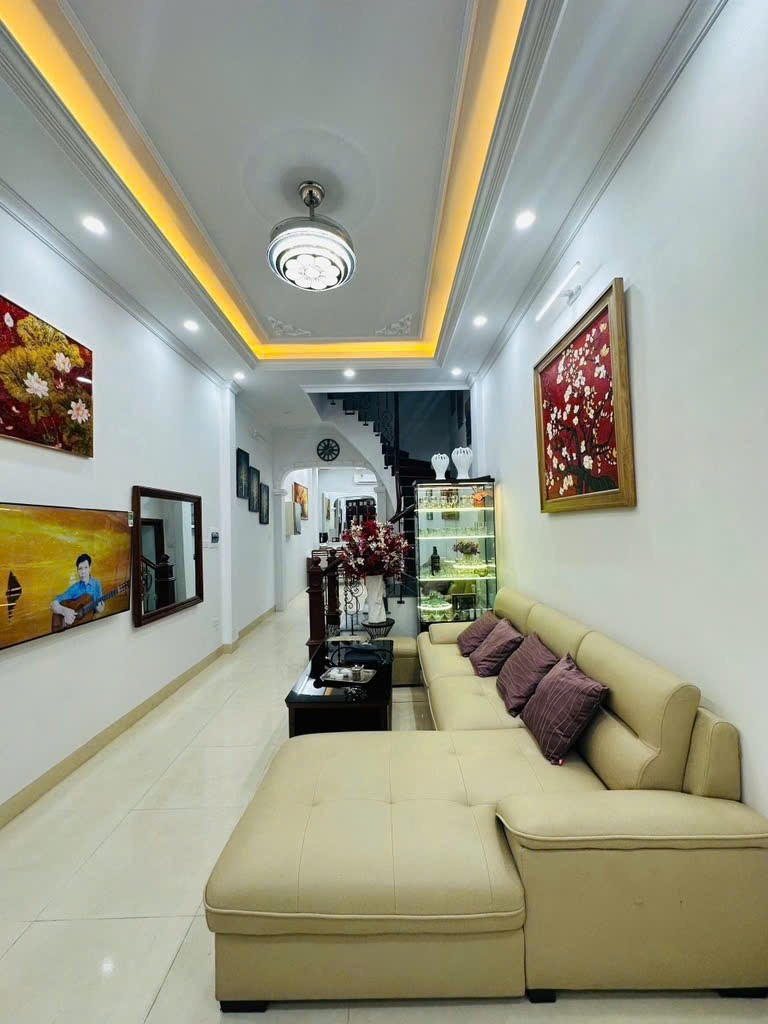 Nhà đẹp 5 tầng An Dương - Ô tô vào nhà, Giá Tốt - Chính Chủ