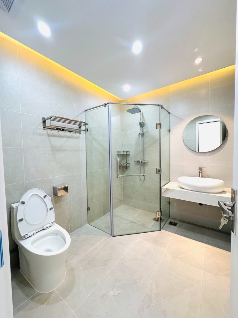 Bán Nhà 5 Tầng Ngọc Thụy - Gara, Thang Máy, Vỉa Hè - Giá 23.9 Tỷ
