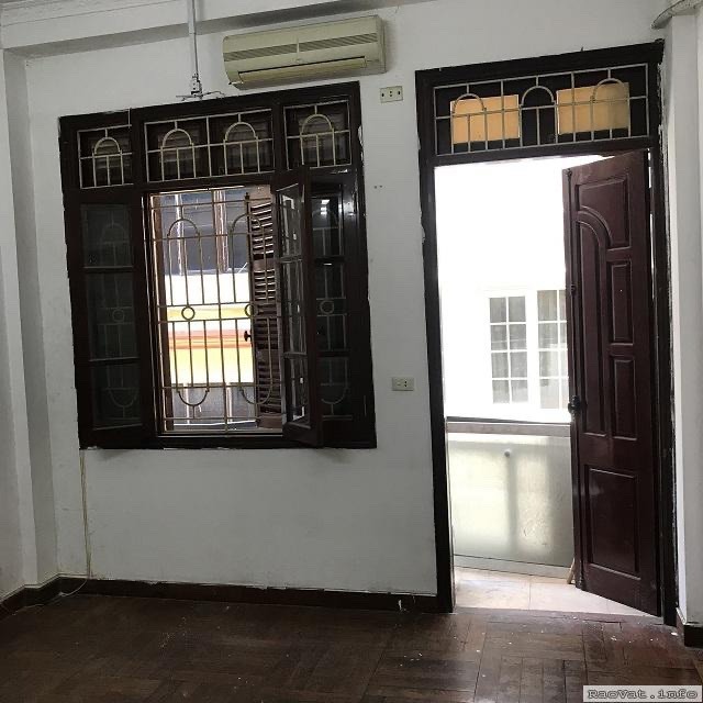 Cho Thuê Mặt Bằng Kinh Doanh, Văn Phòng Giá Tốt Tại [Khu vực]