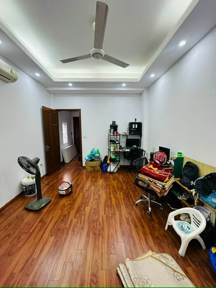 Bán nhà phố lô góc 3 mặt thoáng Vũ Ngọc Phan, Đống Đa - Giá chỉ 12 tỷ