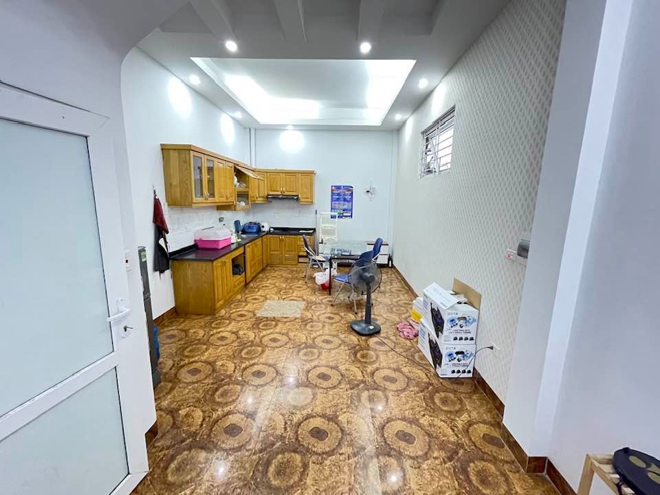 Bán nhà phố lô góc 3 mặt thoáng Vũ Ngọc Phan, Đống Đa - Giá chỉ 12 tỷ