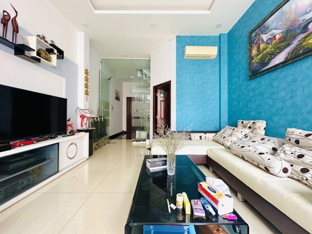 Nhà Mặt Tiền Nguyễn Hiền, Quận 3 - 5 Tỷ050 - Full Nội Thất - Cho Thuê Cao