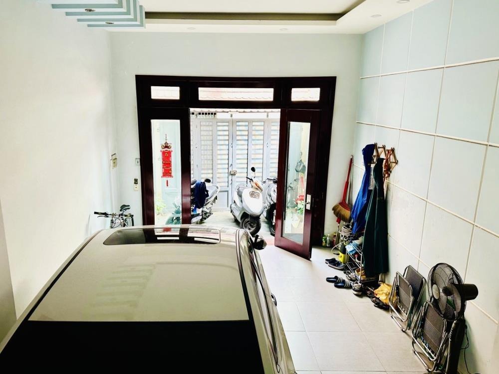 Nhà Mặt Tiền Nguyễn Hiền, Quận 3 - 5 Tỷ050 - Full Nội Thất - Cho Thuê Cao