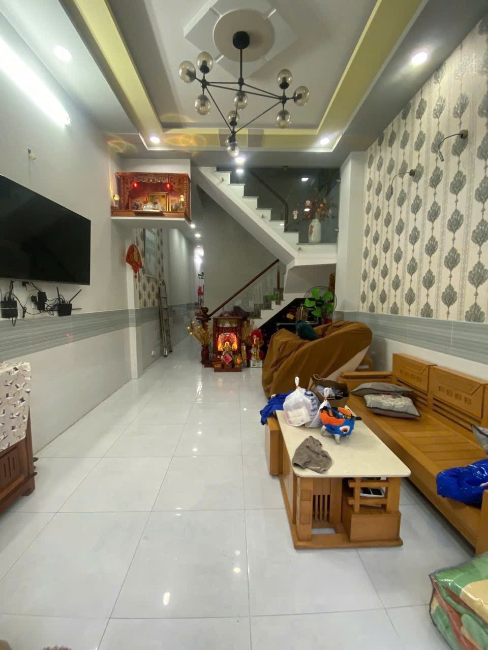 Bán Nhà Mặt Tiền Bình Tân: 2 Tầng, Giá Tốt, Pháp Lý Sổ Hồng