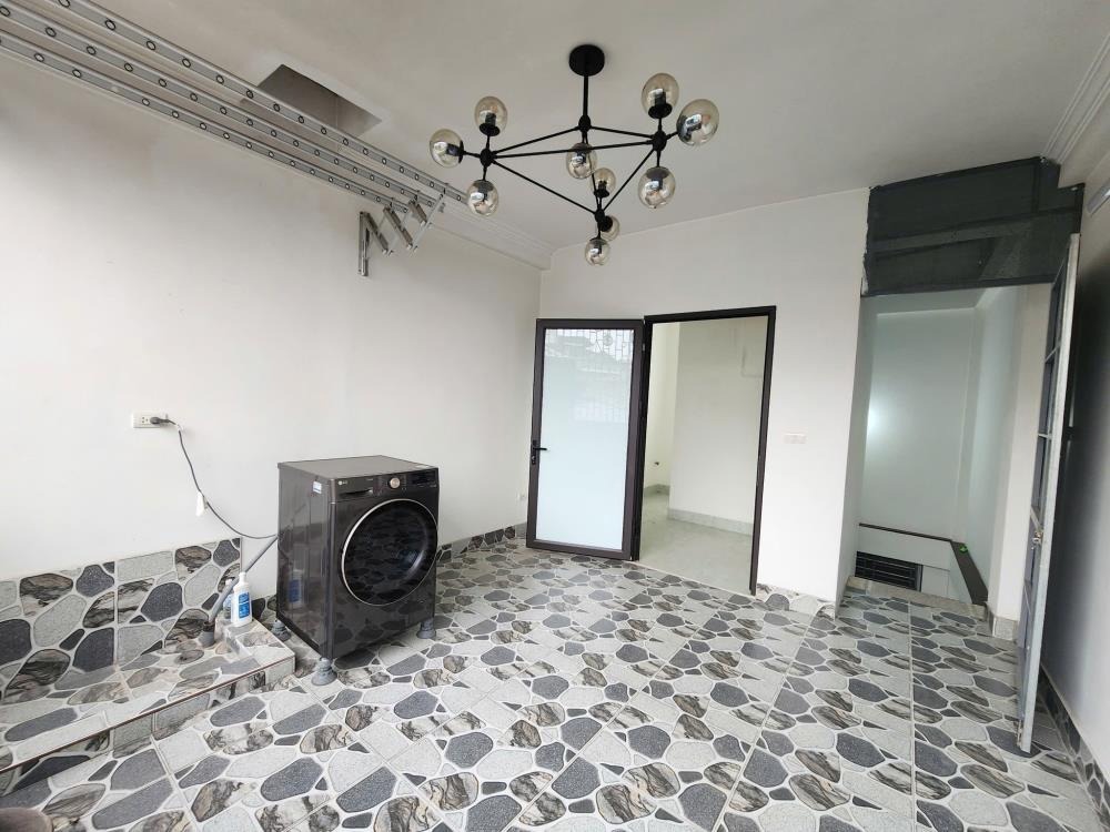 Bán nhà mới full nội thất, 7 tầng, mặt tiền 4.5m, Phố Hoàng Ngân