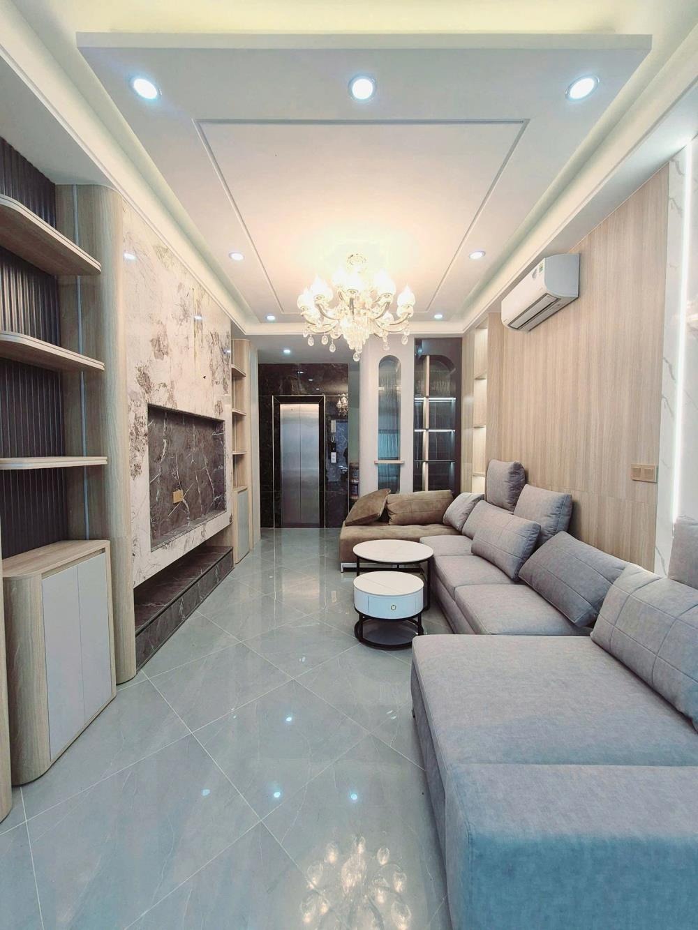 Bán nhà Đội Cấn 6 Tầng, Thang Máy, 5 Căn Hộ - Vị Trí Vàng, Sinh Lời Cao