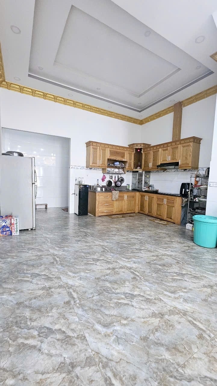 Bán nhà mặt tiền 114m2, 3 Tầng, 4PN tại KDC Nam Khang, Quận 9 - Giá 9.7 tỷ
