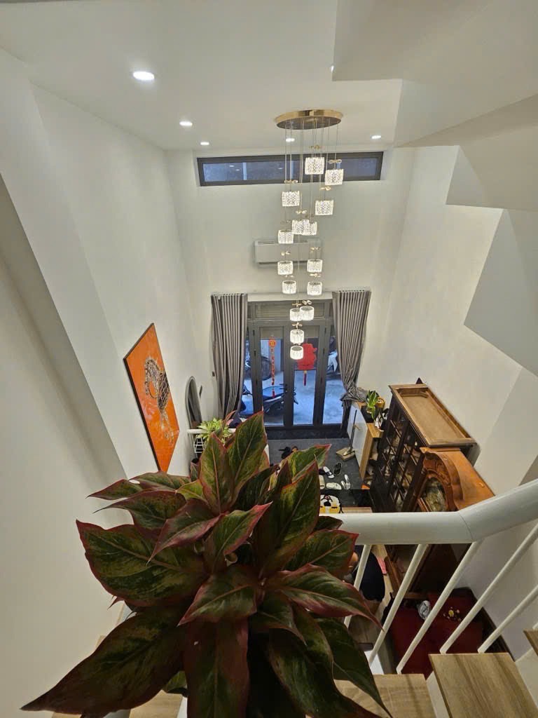 Bán nhà đẹp Thái Hà 46m² - Giá chỉ 14 tỷ - Ngõ thông, Sổ vuông