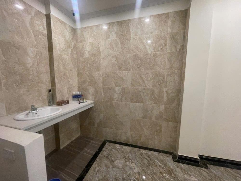 Hàng Hiếm Võ Chí Công: Nhà 7 Tầng, Mặt Phố, Ô Tô Đỗ Cửa