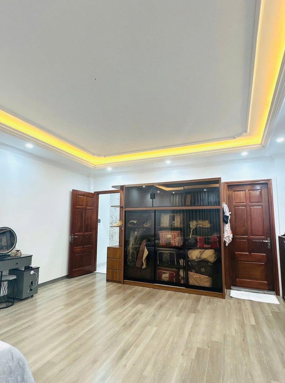 Bán nhà riêng Hà Nội: Hồng Mai - Lô Góc - Thang Máy - Sổ Đỏ