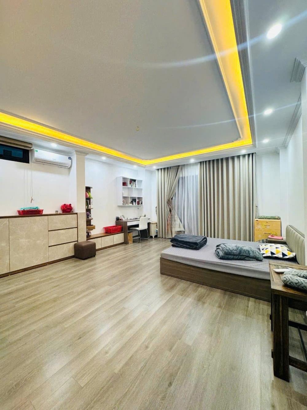 Bán nhà riêng Hà Nội: Hồng Mai - Lô Góc - Thang Máy - Sổ Đỏ