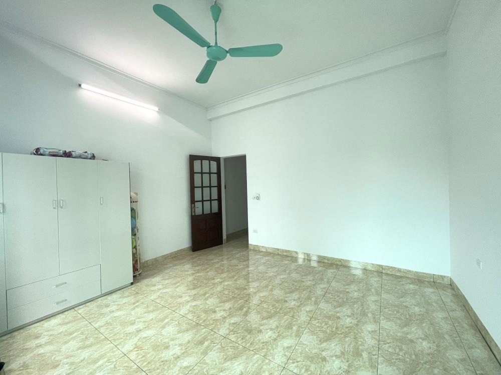 Bán nhà 72.2m2, 4 tầng, 4PN, sau Học viện Chính sách, Giá 7.6 tỷ
