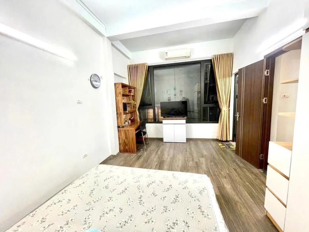 Bán nhà thọ lão, hàng xóm phố cổ: 40m2, 5 tầng, 8.3 tỷ - Vị trí đắc địa, tiềm năng lớn