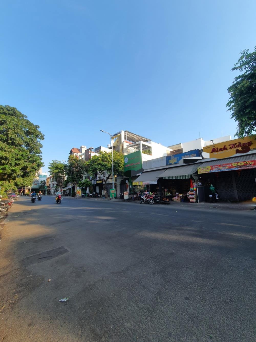 Bán nhà mặt tiền Tân Phú - 11x18m, 200m2, Giá 25 tỷ