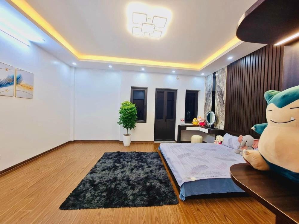 Nhà đẹp 5 tầng, 42m2, giá 8.95 tỷ - Kim Mã, Ba Đình - Tặng nội thất