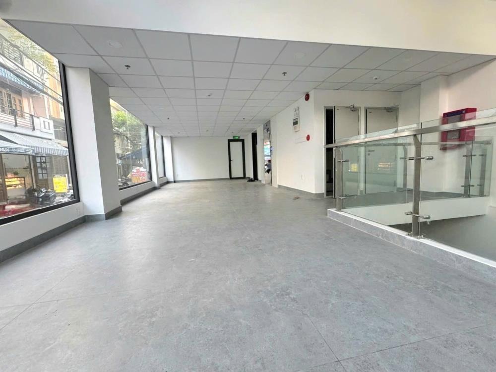 Cho Thuê Tòa Nhà Góc 2 Mặt Tiền Bàu Cát, Tân Bình - 7x20m, Đúc 1 Hầm, 5 Lầu