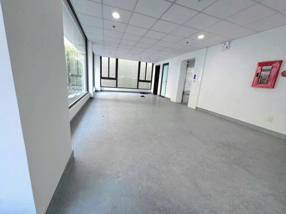 Cho Thuê Tòa Nhà Góc 2 Mặt Tiền Bàu Cát, Tân Bình - 7x20m, Đúc 1 Hầm, 5 Lầu