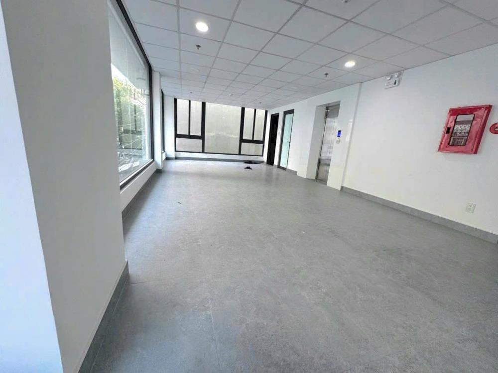 Cho Thuê Tòa Nhà Góc 2 Mặt Tiền Bàu Cát, Tân Bình - 7x20m, Đúc 1 Hầm, 5 Lầu