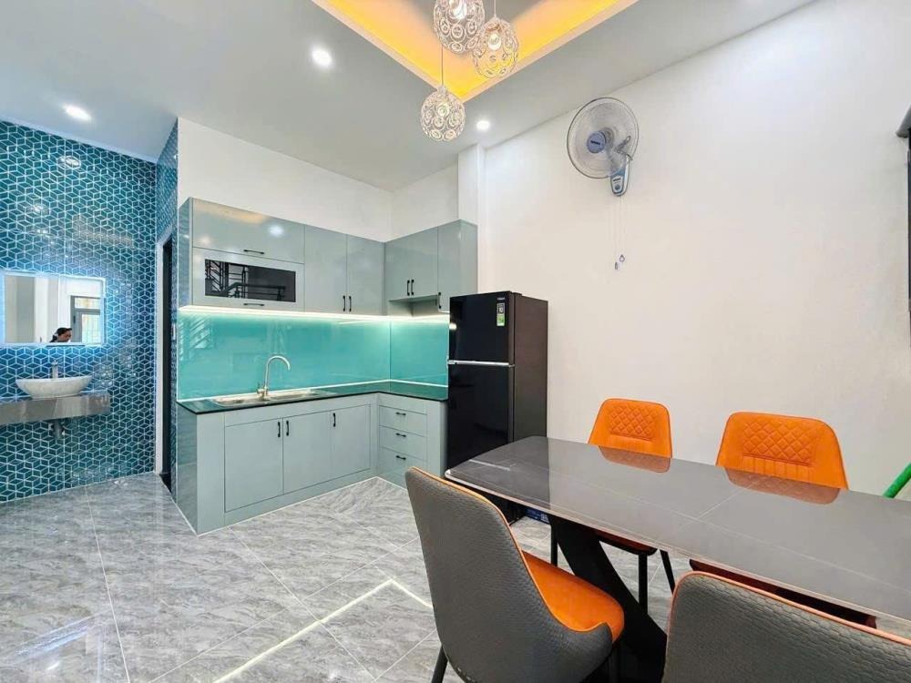 Bán nhà riêng 3 tầng, 3PN Tân Bình - 5.85 tỷ full nội thất