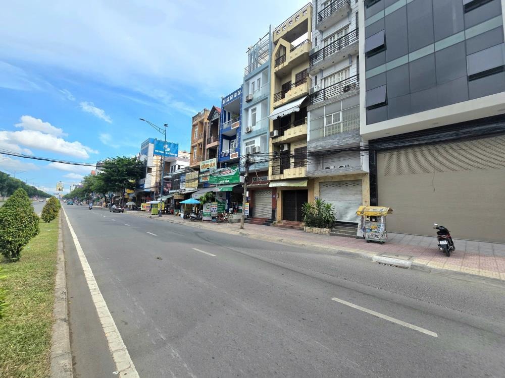 Cho Thuê Tòa Nhà VP Góc 3 Mặt Tiền Trường Chinh, Quận 12 - 110Tr/Th