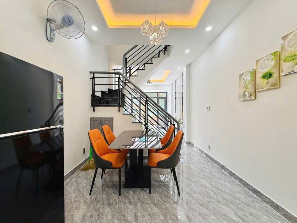 Bán nhà riêng 3 tầng, 3PN Tân Bình - 5.85 tỷ full nội thất