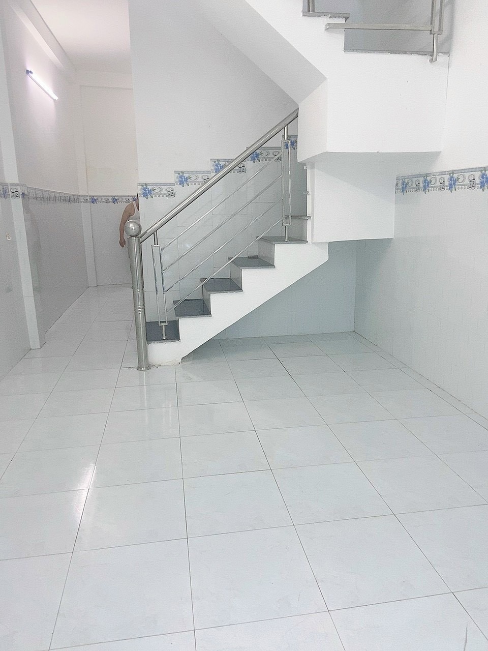 Nhà 2 Tầng Cao Lỗ, 29m2, Gần AEON, Giá 2.75 Tỷ - Vị Trí Đắc Địa