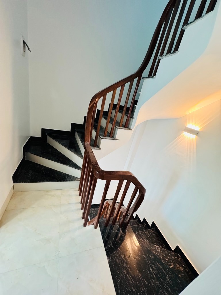 Bán Nhà Thượng Cát - 5 Tầng - 36.3m2 - Giá 5.3 Tỷ - Vị Trí Đẹp