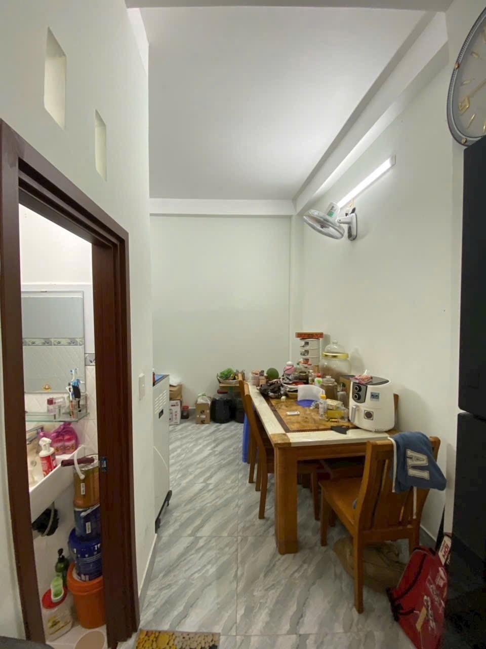 Nhà 3 Tầng Phú Mỹ Hưng, Quận 7: 7.3 Tỷ - Vị Trí Đắc Địa, Tiện Nghi Vượt Trội