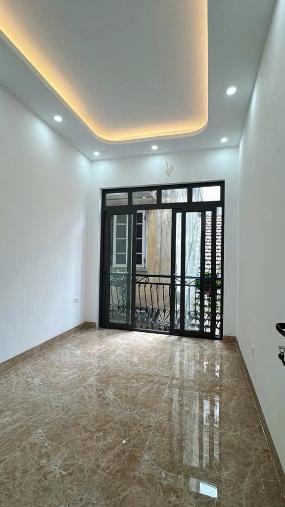 Nhà Phố Yên Phụ - Vị Trí Đỉnh, Giá Tốt - 7 Tỷ