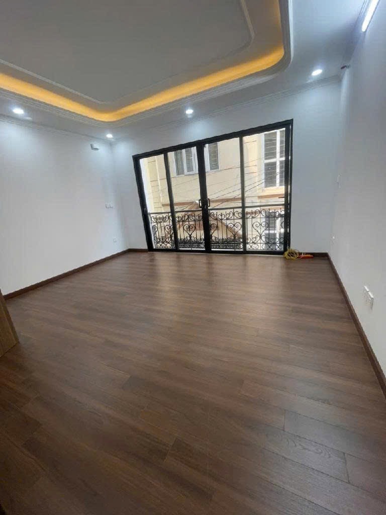 Bán nhà Xuân Đỉnh 35m2, 7 tầng, mặt tiền 4.4m, thang máy, nội thất