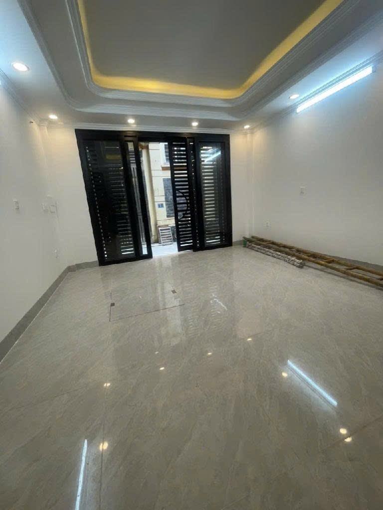 Bán nhà Xuân Đỉnh 35m2, 7 tầng, mặt tiền 4.4m, thang máy, nội thất