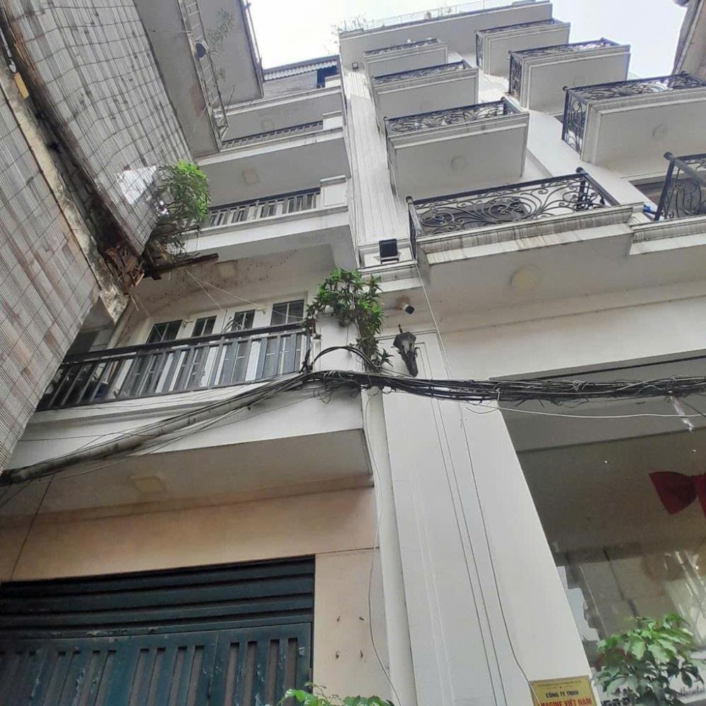 Bán nhà Giảng Võ - Cát Linh, 5 tầng, ô tô vào cửa, full hợp đồng cho thuê, sát Vincom