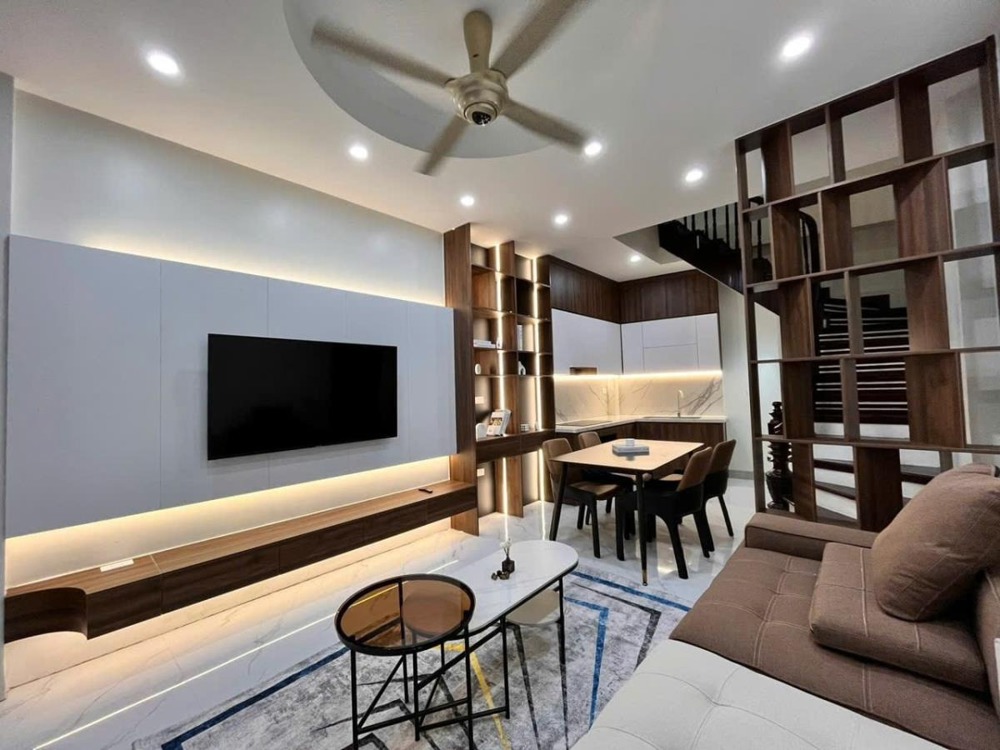 Trần Phú Hà Đông - Nhà 5 Tầng Nội Thất Xịn - Ngõ Thoáng, Gần Ô Tô