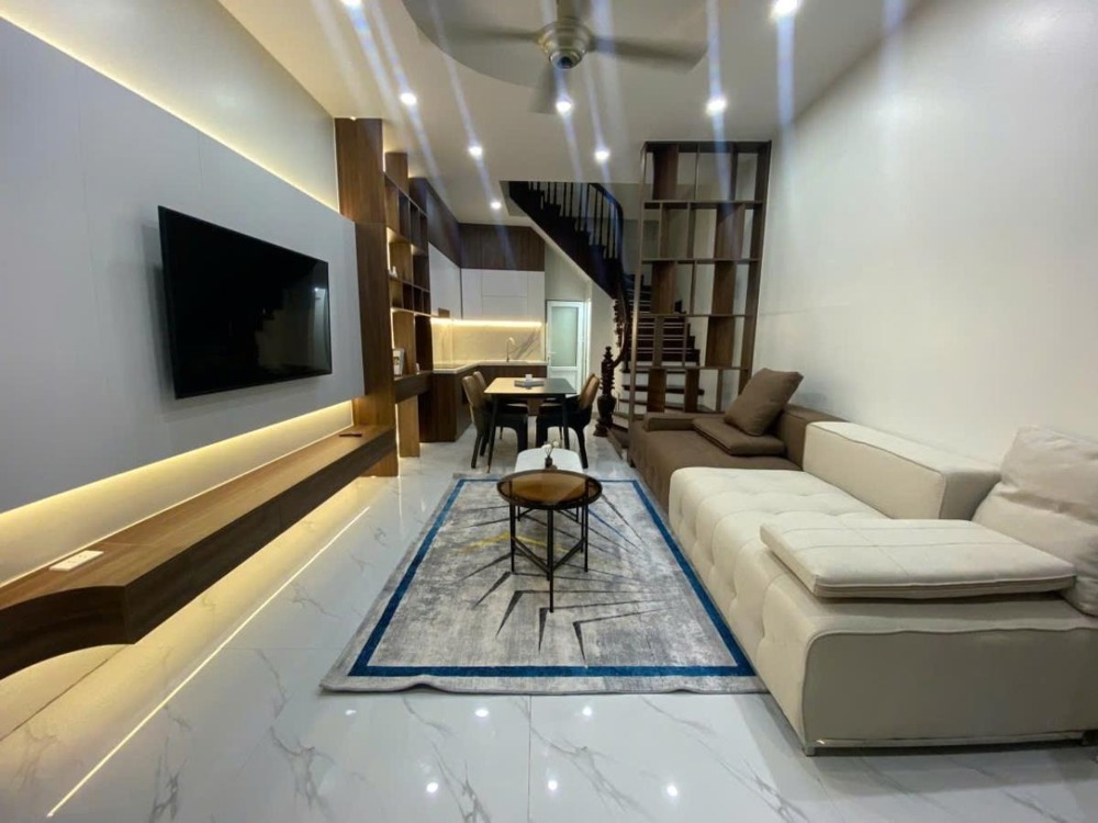 Trần Phú Hà Đông - Nhà 5 Tầng Nội Thất Xịn - Ngõ Thoáng, Gần Ô Tô