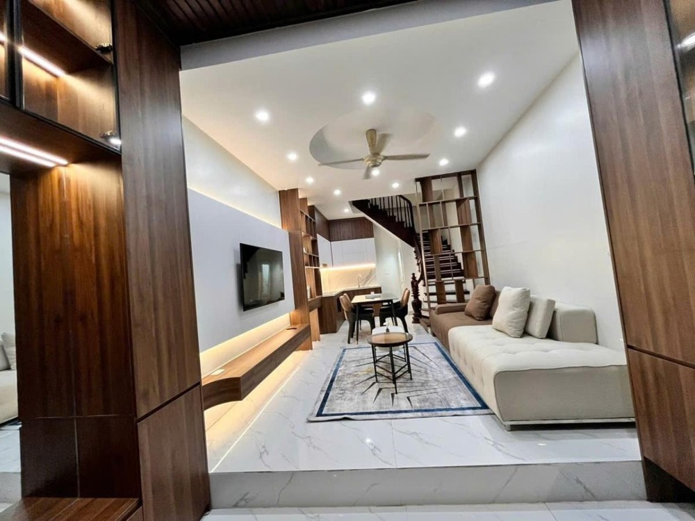 Trần Phú Hà Đông - Nhà 5 Tầng Nội Thất Xịn - Ngõ Thoáng, Gần Ô Tô
