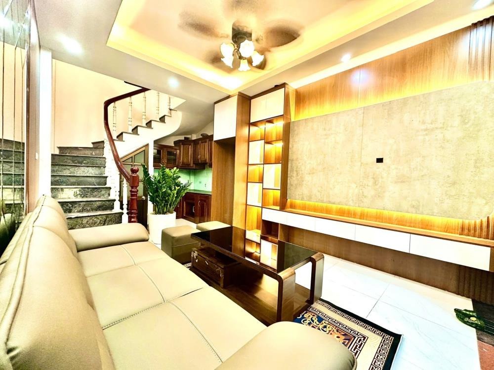 Siêu phẩm Quang Trung Hà Đông - 5 tỷ - Nhà 5 Tầng, 10m Ra Mặt Phố, Oto Đỗ