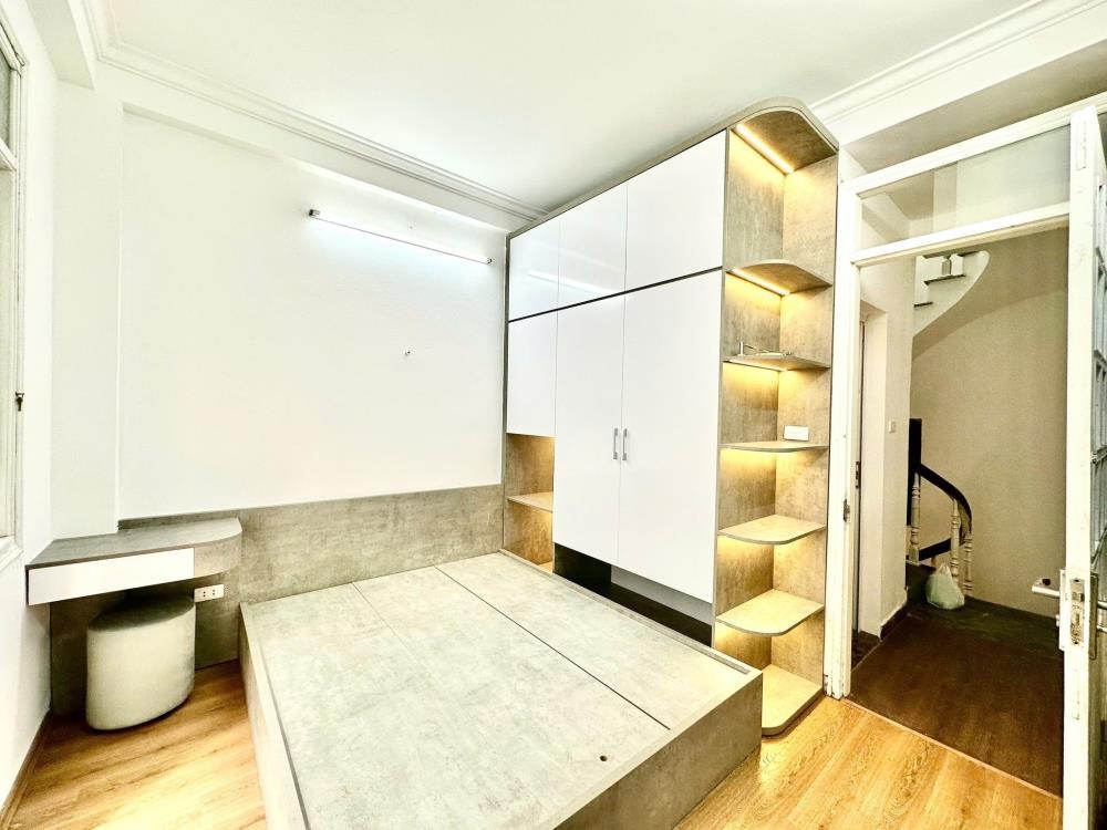 Siêu phẩm Quang Trung Hà Đông - 5 tỷ - Nhà 5 Tầng, 10m Ra Mặt Phố, Oto Đỗ