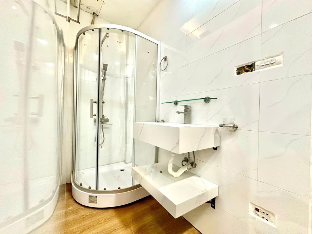 Siêu phẩm Quang Trung Hà Đông - 5 tỷ - Nhà 5 Tầng, 10m Ra Mặt Phố, Oto Đỗ