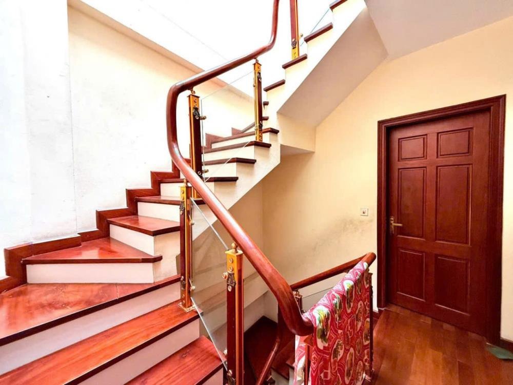 Bán Nhà Phố Hồng Mai - 57m2, 5 Tầng, 9.8 Tỷ - Vị Trí Đắc Địa