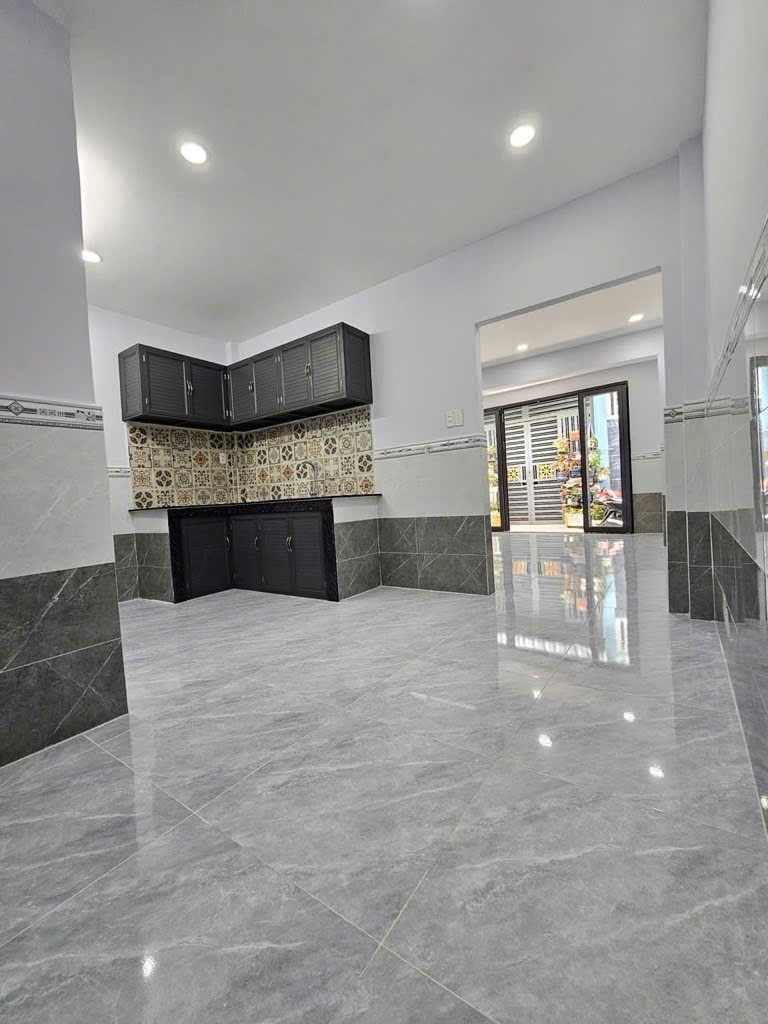 Nhà Mới Quận 7 - 3.79 Tỷ - 2PN, 2WC - Vị Trí Đắc Địa