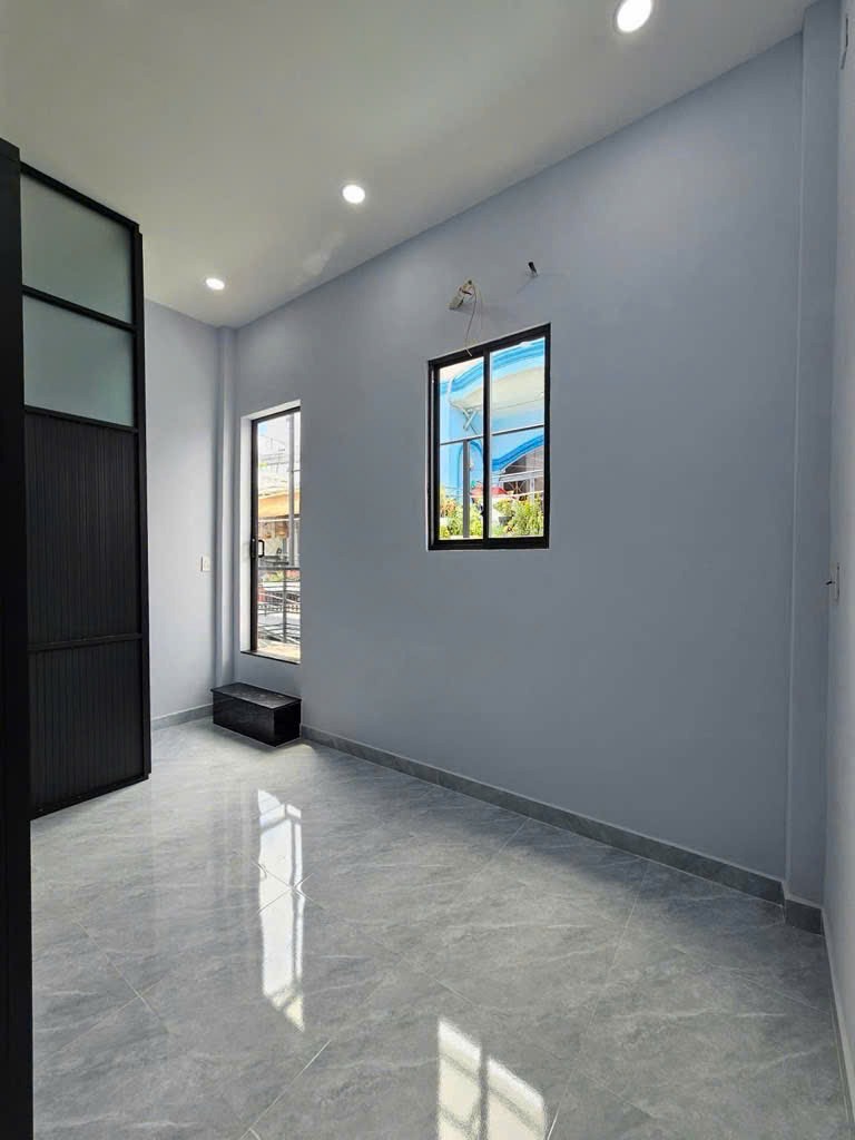 Nhà Mới Quận 7 - 3.79 Tỷ - 2PN, 2WC - Vị Trí Đắc Địa