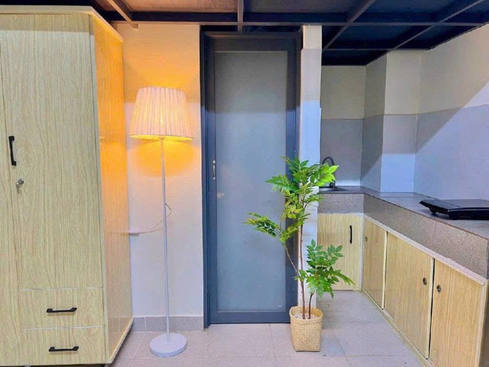 Chợ Đêm 7 Tầng, Thang Máy, Kinh Doanh Sôi Động - Thu Nhập 800 triệu/năm