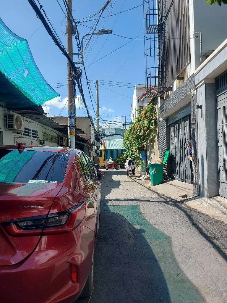 Chợ Đêm 7 Tầng, Thang Máy, Kinh Doanh Sôi Động - Thu Nhập 800 triệu/năm